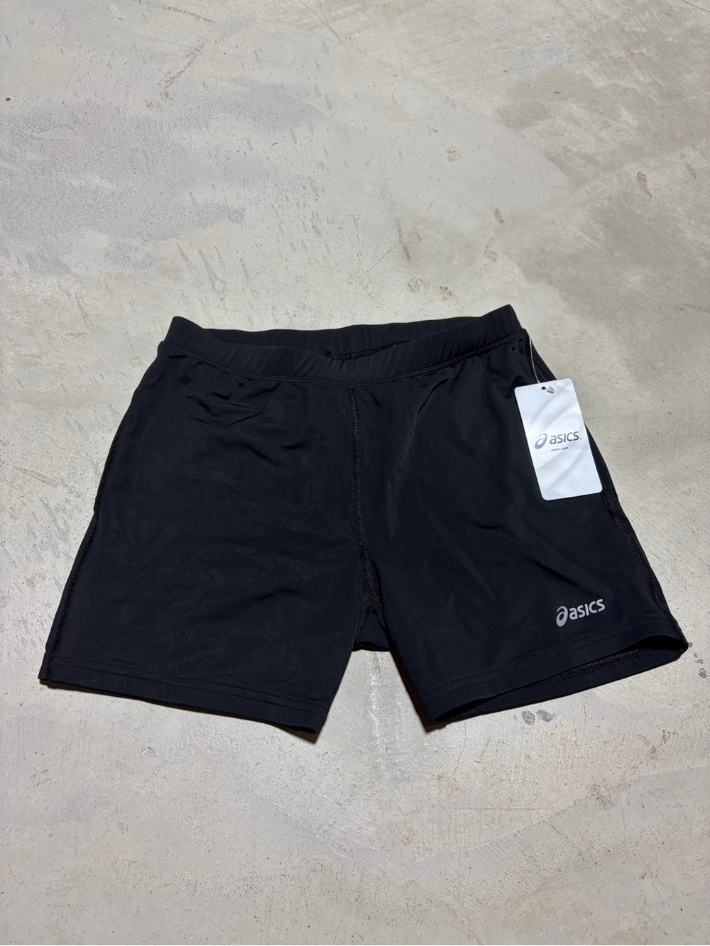 ASICS NWT women’s Black active Shorts Lycra medium MSRP$30